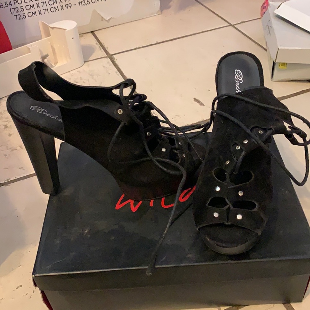Black Suede heels straight ups